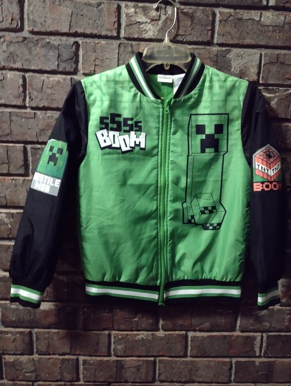 Minecraft Creeper Bomber Jacket Boys Size 10/12 Tall Green Quilted Lined Boom